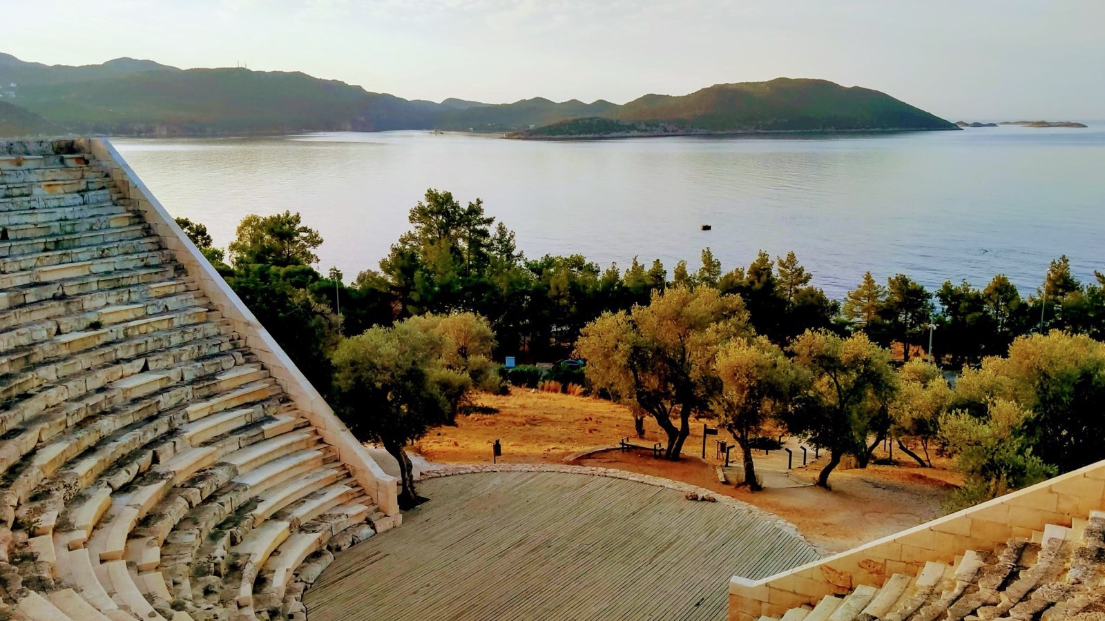 Antiphellos — Antik Tiyatro