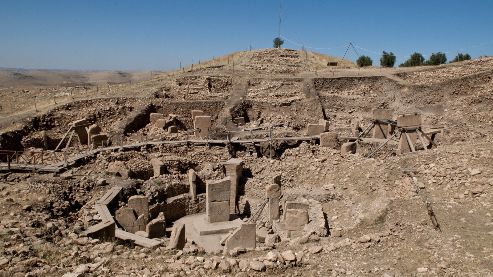 Göbeklitepe — T biçimli dikilitaşlar