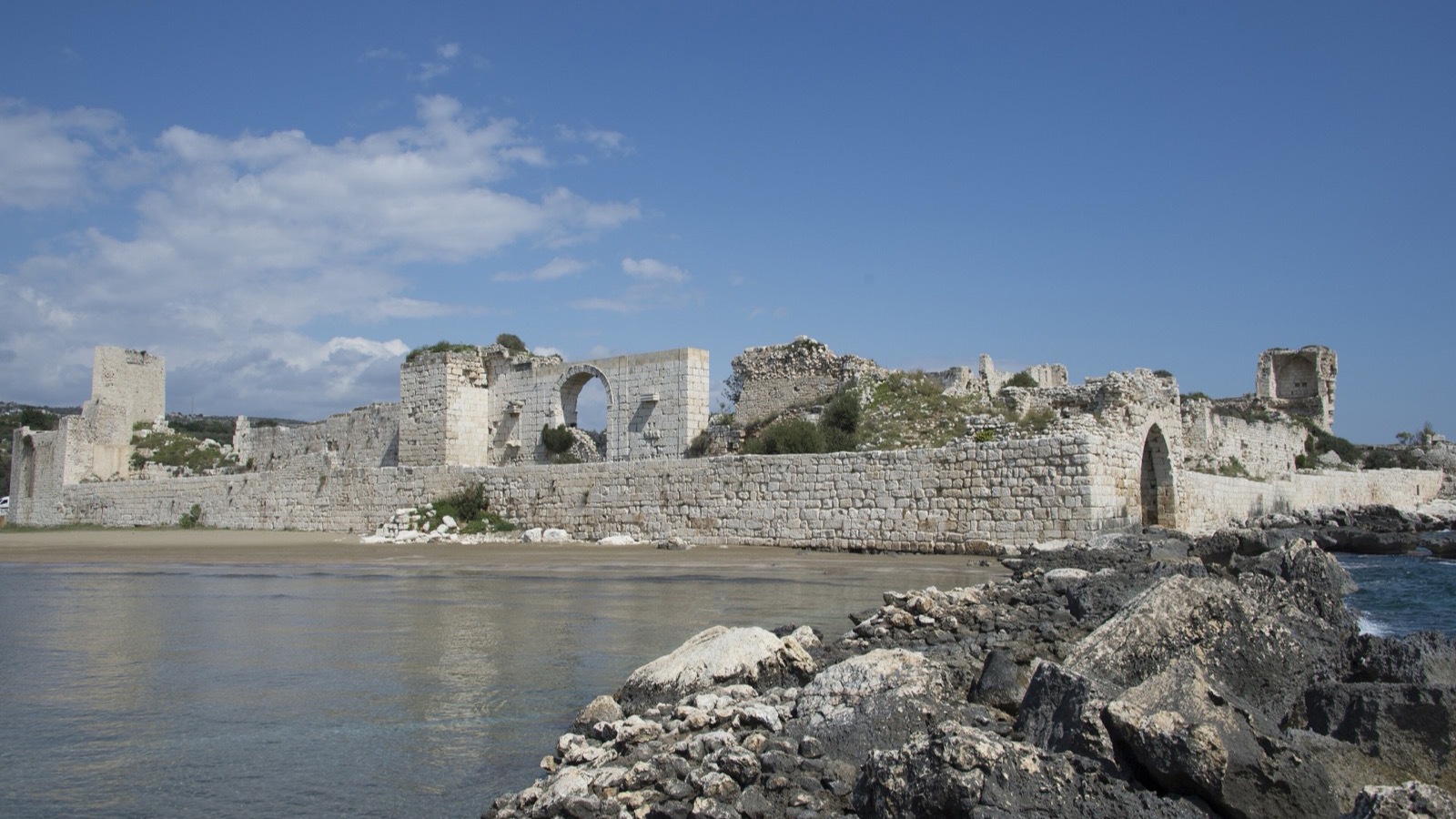 Korykos — Korykos kara kalesi