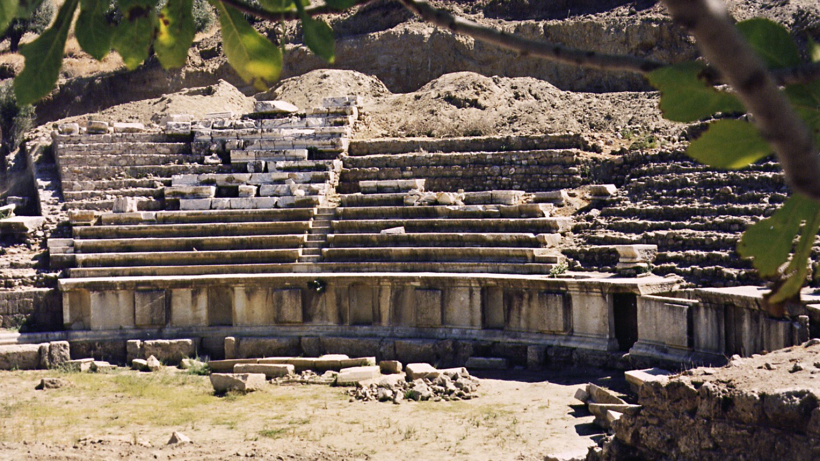 Magnesia ad Maeandrum — Artemis Leukophryene Tapınağı