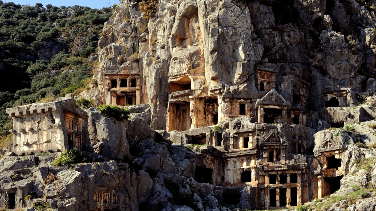 Myra — Kaya mezarları