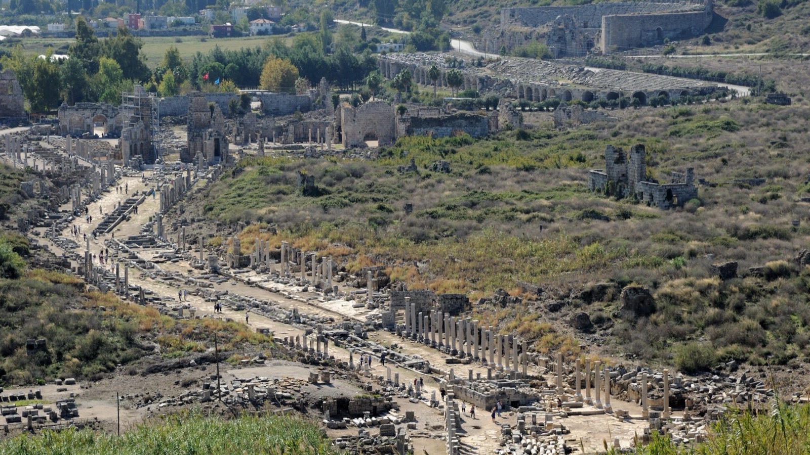 Perge — Sütunlu cadde