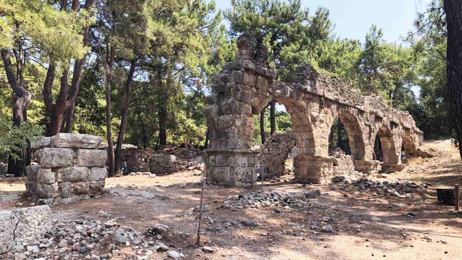 Phaselis — Üç liman