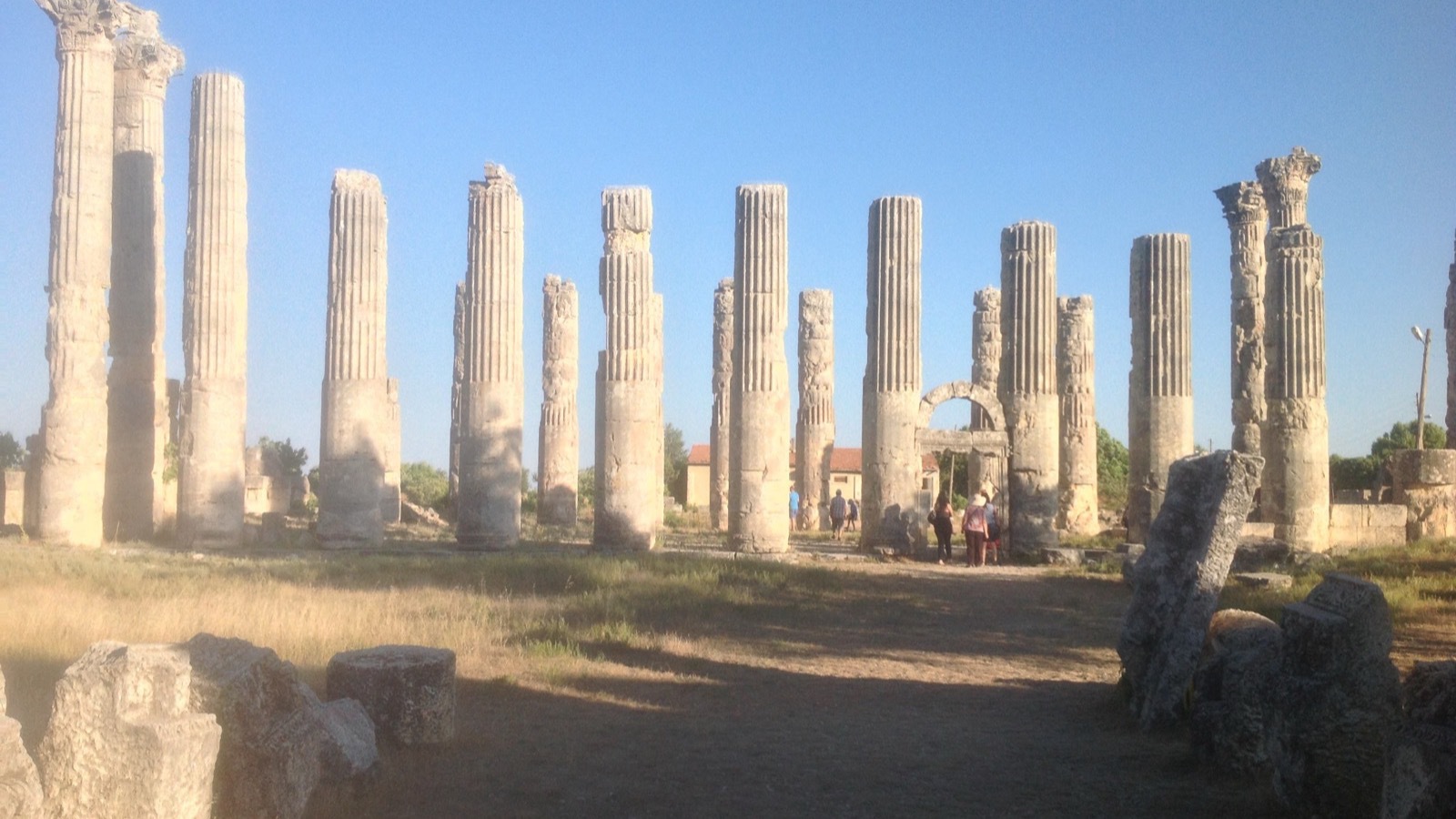 Uzuncaburç — Zeus Tapınağı